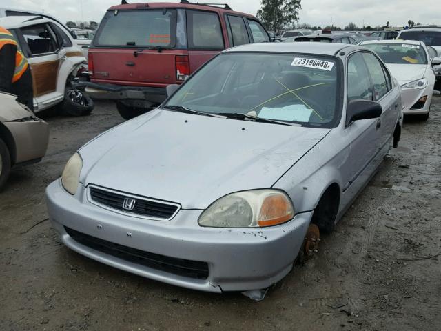 2HGEJ667XWH537958 - 1998 HONDA CIVIC LX SILVER photo 2