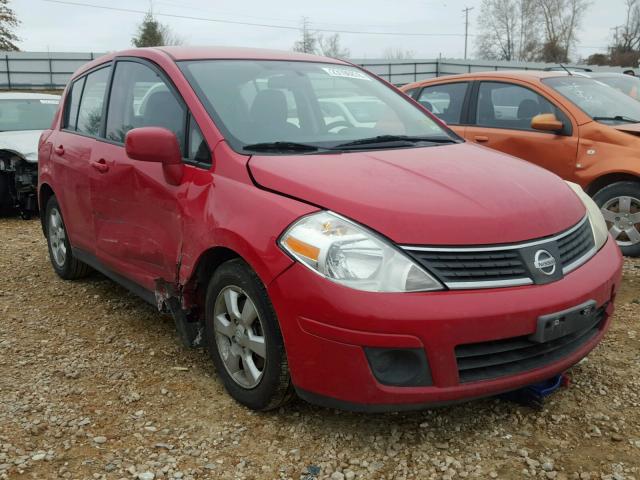 3N1BC13EX7L358297 - 2007 NISSAN VERSA S RED photo 1