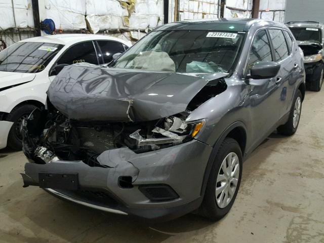 KNMAT2MV5GP666544 - 2016 NISSAN ROGUE S GRAY photo 2