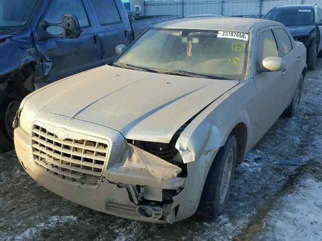 2C3JA53G65H527961 - 2005 CHRYSLER 300 TOURIN SILVER photo 2