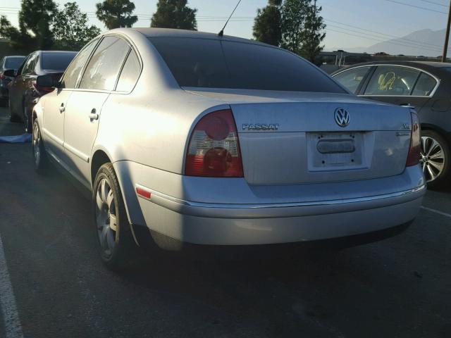 WVWTH63B61E153847 - 2001 VOLKSWAGEN PASSAT GLX 银色 照片 3