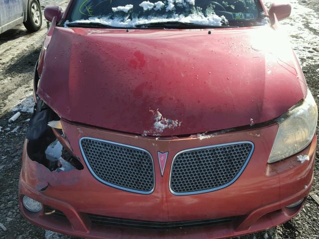 5Y2SL63855Z465493 - 2005 PONTIAC VIBE RED photo 7