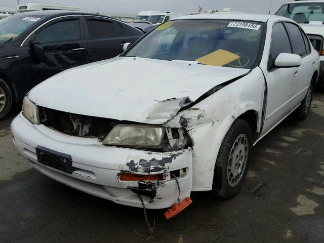 JN1CA21DXVT842022 - 1997 NISSAN MAXIMA GLE WHITE photo 2