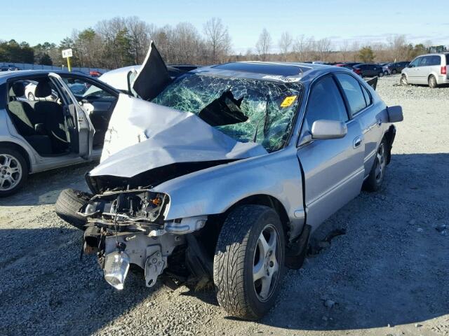 19UUA56643A060452 - 2003 ACURA 3.2TL SILVER photo 2