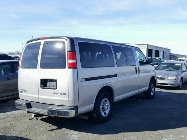 1GAHG35UX51160831 - 2005 CHEVROLET EXPRESS G3 TAN photo 4