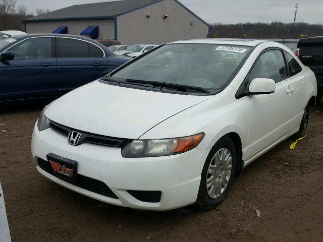 2HGFG12628H523963 - 2008 HONDA CIVIC LX WHITE photo 2