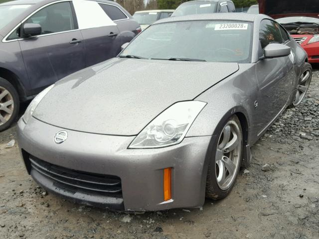 JN1BZ34E88M752672 - 2008 NISSAN 350Z COUPE GRAY photo 2