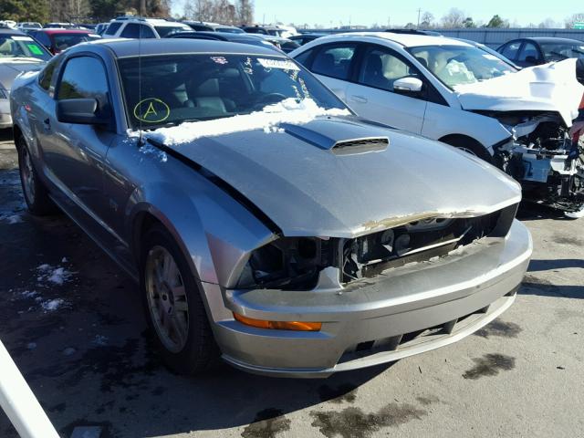 1ZVHT82H885129577 - 2008 FORD MUSTANG GT SILVER photo 1