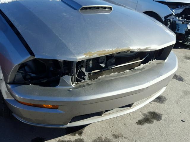 1ZVHT82H885129577 - 2008 FORD MUSTANG GT SILVER photo 9