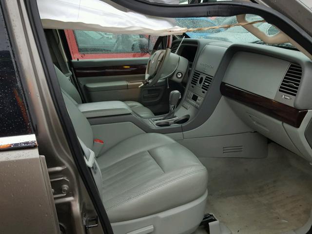 5LMEU78H83ZJ01986 - 2003 LINCOLN AVIATOR 银色 照片 5