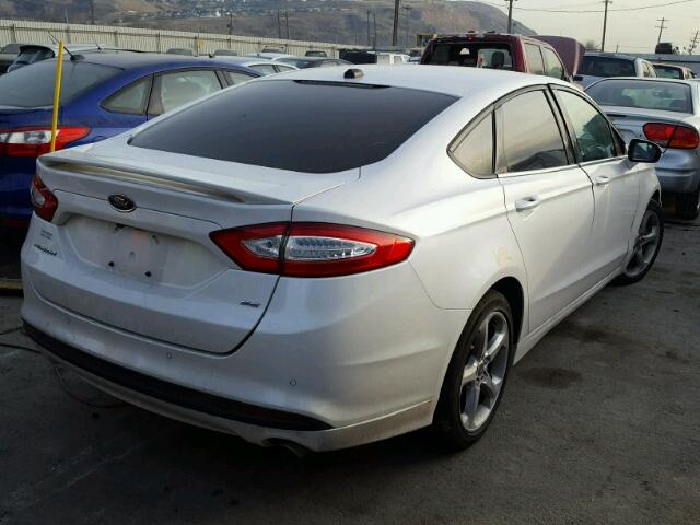 3FA6P0H74DR291847 - 2013 FORD FUSION SE WHITE photo 4