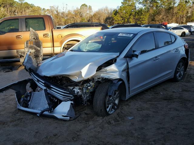 5NPD84LF0JH274756 - 2018 HYUNDAI ELANTRA SE SILVER photo 2