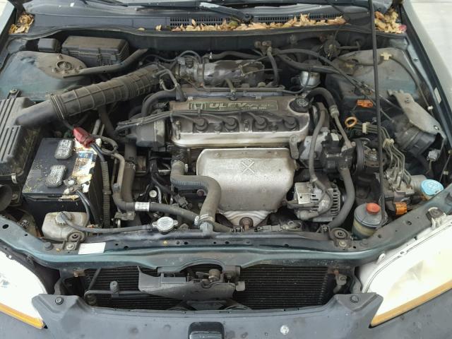 1HGCG6679WA215705 - 1998 HONDA ACCORD EX GREEN photo 7