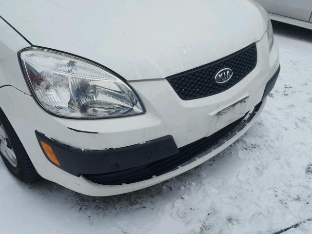 KNADE123686424157 - 2008 KIA RIO BASE WHITE photo 9