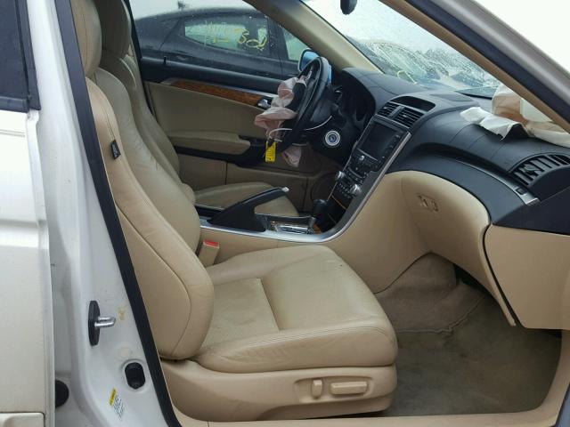 19UUA66224A009438 - 2004 ACURA TL WHITE photo 5