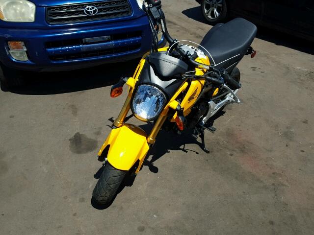 MLHJC6112F5105282 - 2015 HONDA GROM 125 YELLOW photo 2