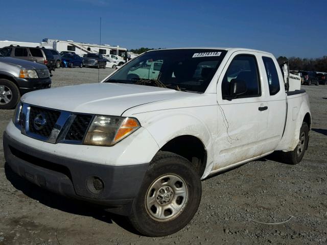 1N6BD06T48C440213 - 2008 NISSAN FRONTIER K WHITE photo 2