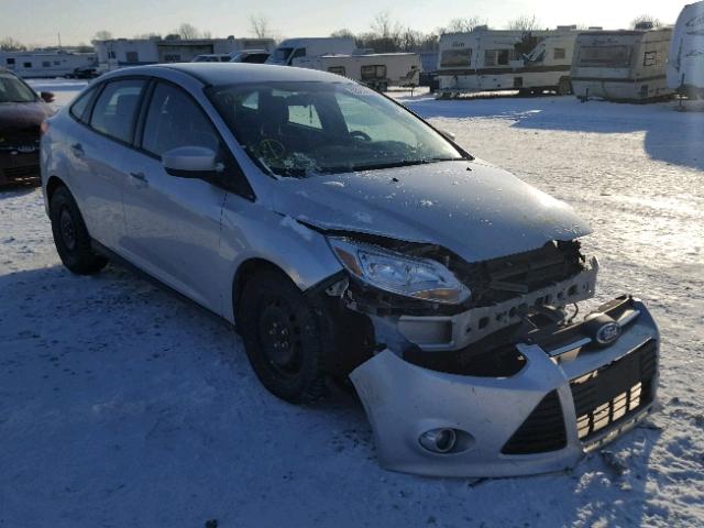 1FAHP3F27CL181938 - 2012 FORD FOCUS SE SILVER photo 1