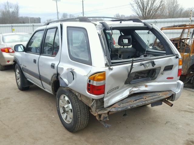 4S6CM58W1X4411243 - 1999 HONDA PASSPORT E SILVER photo 3