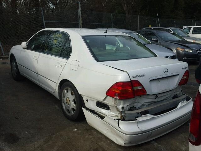 JTHBN30F410013866 - 2001 LEXUS LS 430 WHITE photo 3