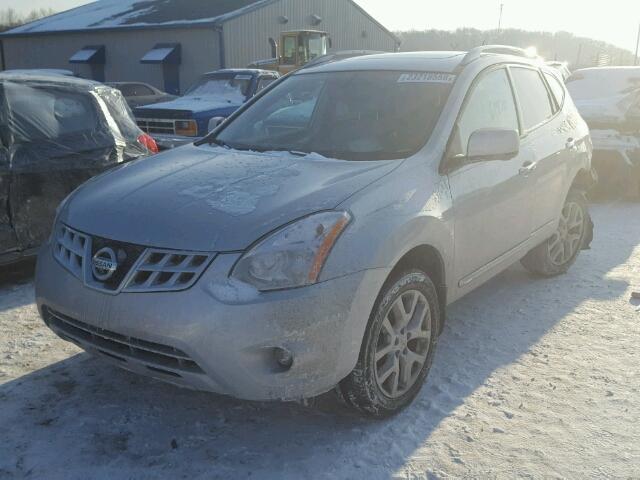 JN8AS5MT4CW262478 - 2012 NISSAN ROGUE S SILVER photo 2