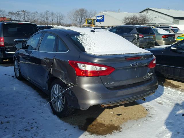 1FAHP3H27CL416707 - 2012 FORD FOCUS SEL GRAY photo 3