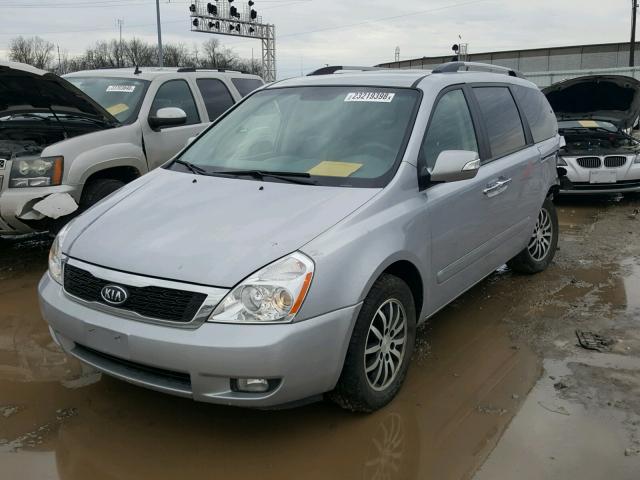 KNDMH4C79B6407065 - 2011 KIA SEDONA EX SILVER photo 2