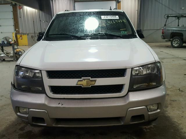 1GNDT13S862271811 - 2006 CHEVROLET TRAILBLAZE WHITE photo 9