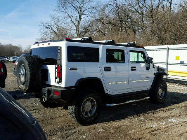 5GRGN23U57H104598 - 2007 HUMMER H2 WHITE photo 4