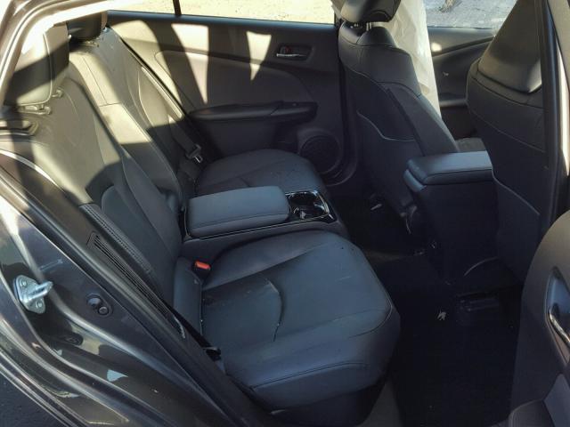 JTDKARFP9H3041459 - 2017 TOYOTA PRIUS PRIM 石墨色 照片 6