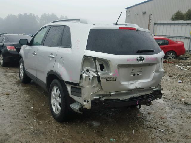 5XYKTDA2XCG296781 - 2012 KIA SORENTO BA SILVER photo 3