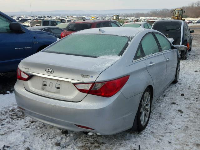 5NPEC4AC9BH152460 - 2011 HYUNDAI SONATA SE SILVER photo 4