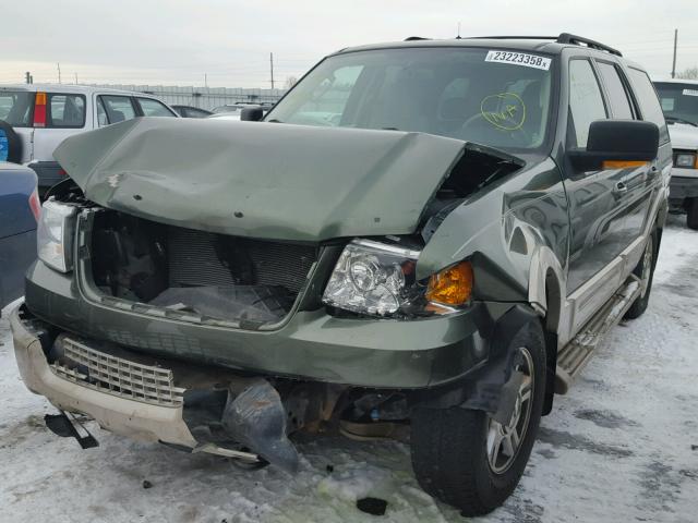 1FMFU18515LA43364 - 2005 FORD EXPEDITION GREEN photo 2