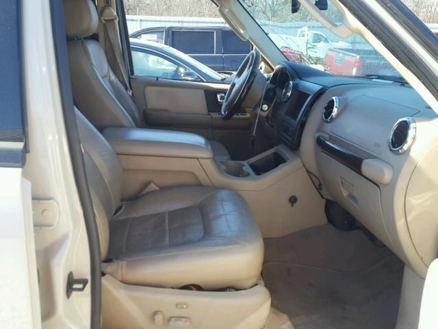 1FMFU19575LA61690 - 2005 FORD EXPEDITION BEIGE photo 5