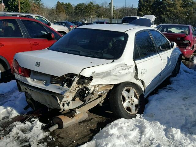 1HGCG1657YA062536 - 2000 HONDA ACCORD EX WHITE photo 4