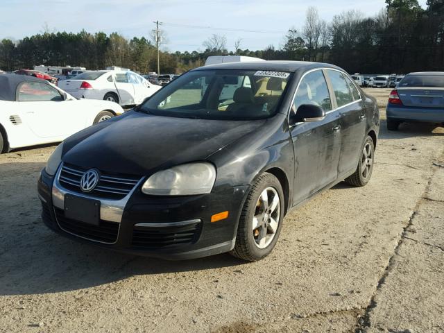 3VWRM71K58M095438 - 2008 VOLKSWAGEN JETTA SE BLACK photo 2