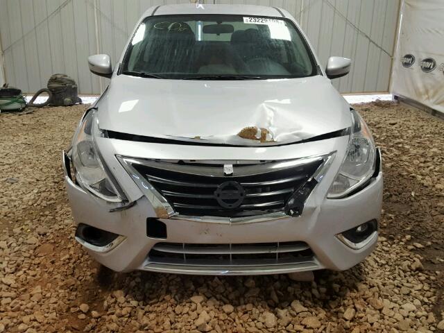 3N1CN7AP1FL929650 - 2015 NISSAN VERSA S SILVER photo 9