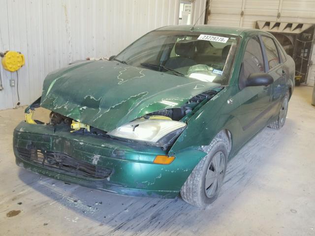 1FAFP33P72W156753 - 2002 FORD FOCUS LX GREEN photo 2