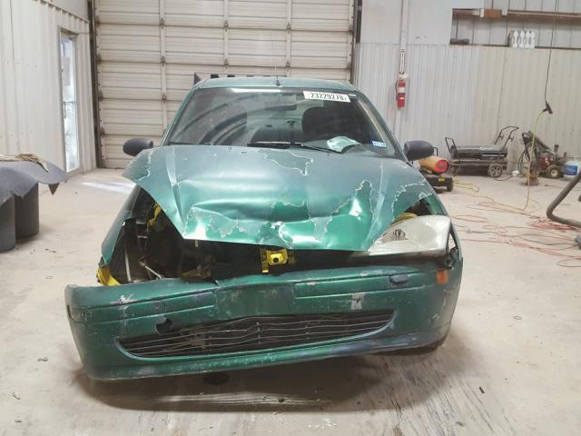 1FAFP33P72W156753 - 2002 FORD FOCUS LX GREEN photo 9