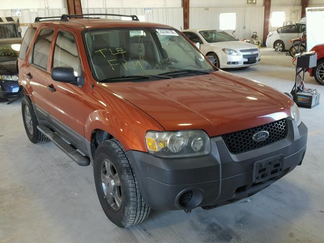 1FMYU92Z55KD28724 - 2005 FORD ESCAPE XLS ORANGE photo 1