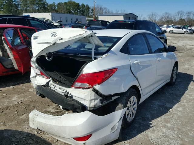 KMHCT4AE7GU139398 - 2016 HYUNDAI ACCENT SE WHITE photo 4