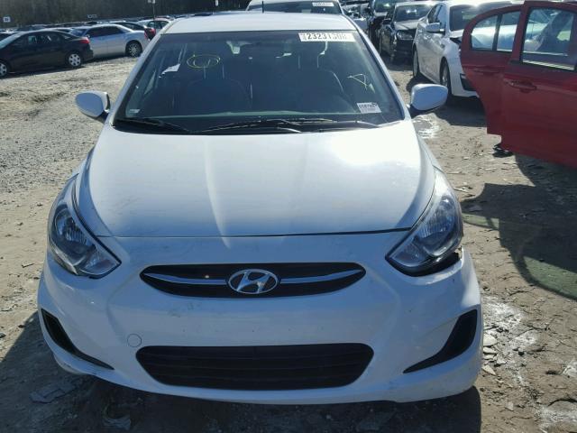 KMHCT4AE7GU139398 - 2016 HYUNDAI ACCENT SE WHITE photo 9