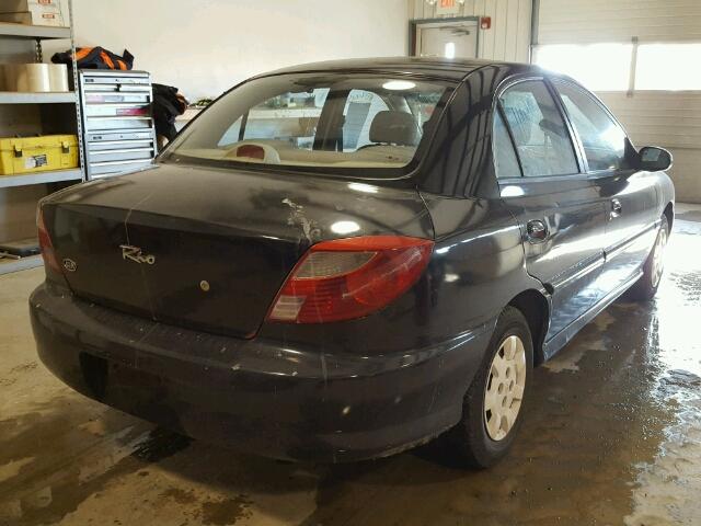 KNADC123516064536 - 2001 KIA RIO BLACK photo 4