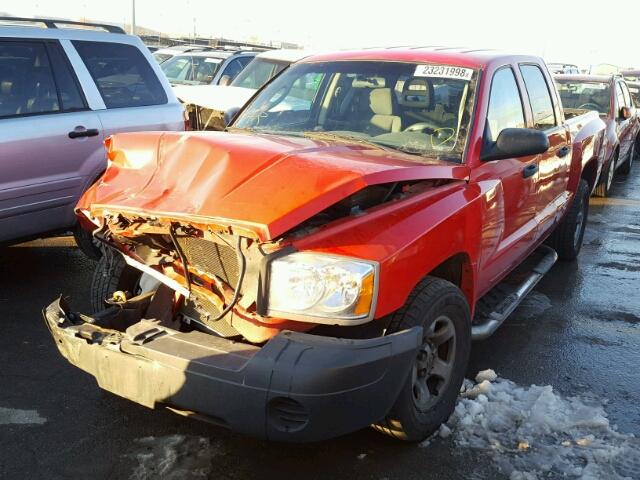 1D7HE28K35S204346 - 2005 DODGE DAKOTA QUA RED photo 2