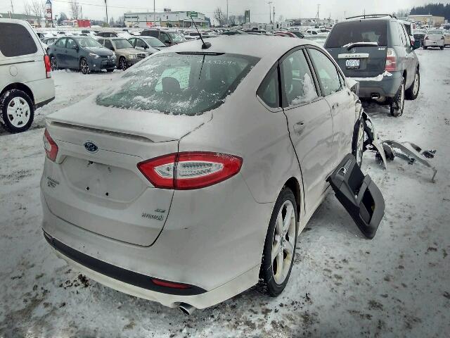 3FA6P0LU1ER215484 - 2014 FORD FUSION SE WHITE photo 4