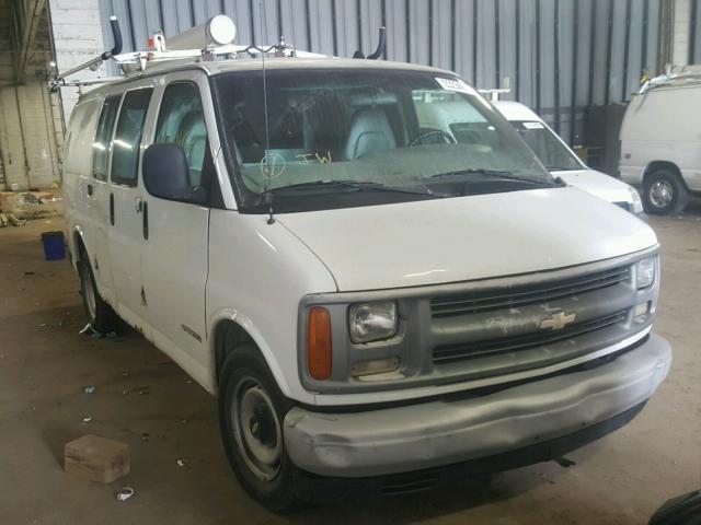 1GCFG25W711168115 - 2001 CHEVROLET EXPRESS G2 WHITE photo 1