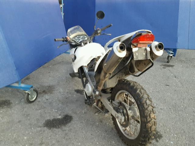 WB10183A01ZF70366 - 2001 BMW F650 DAKAR WHITE photo 3