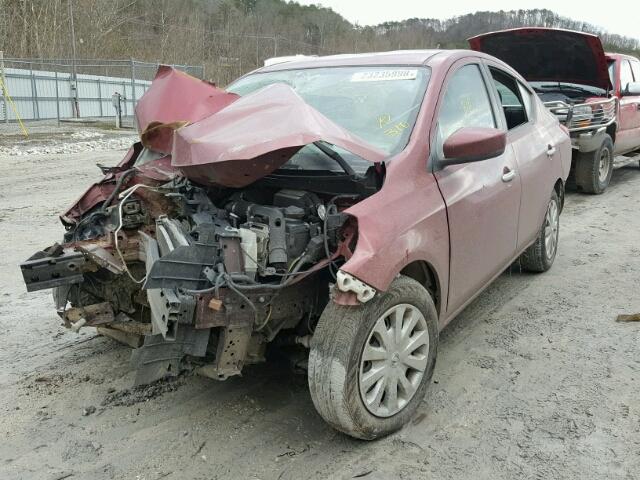 3N1CN7AP2HK416268 - 2017 NISSAN VERSA S RED photo 2