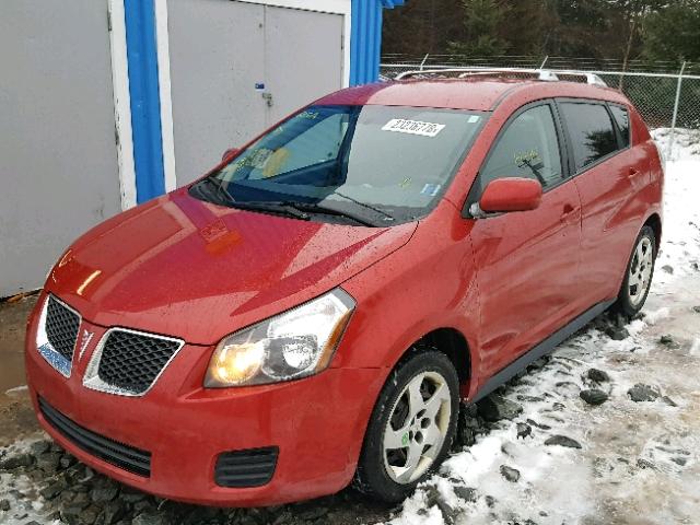 5Y2SP6E89AZ408306 - 2010 PONTIAC VIBE RED photo 2