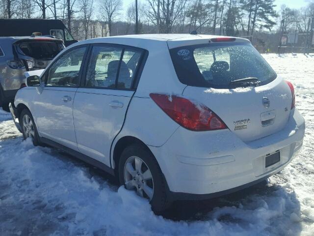 3N1BC13E48L452631 - 2008 NISSAN VERSA S WHITE photo 3